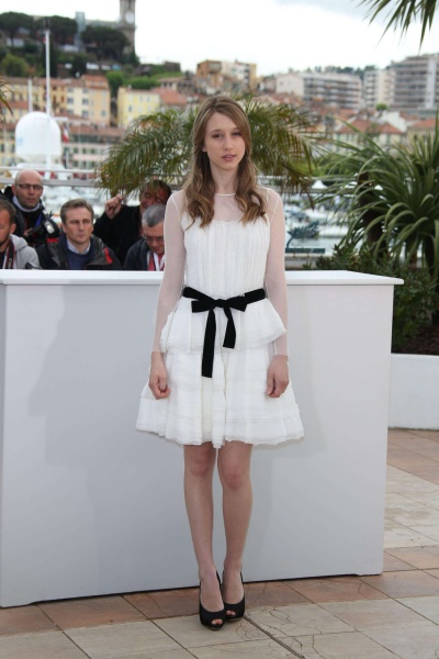 Taissa-Farmiga---Bling-Ring-Photocall-at-Cannes-Film-Festival--03~0.jpg